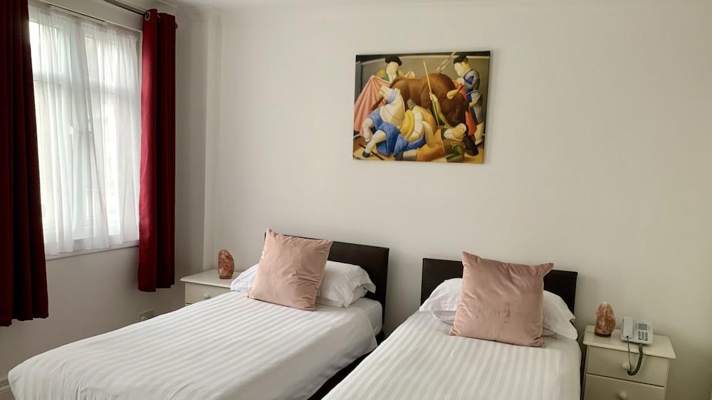 Sarum Apart-Hotel Saint Helier Jersey Екстериор снимка