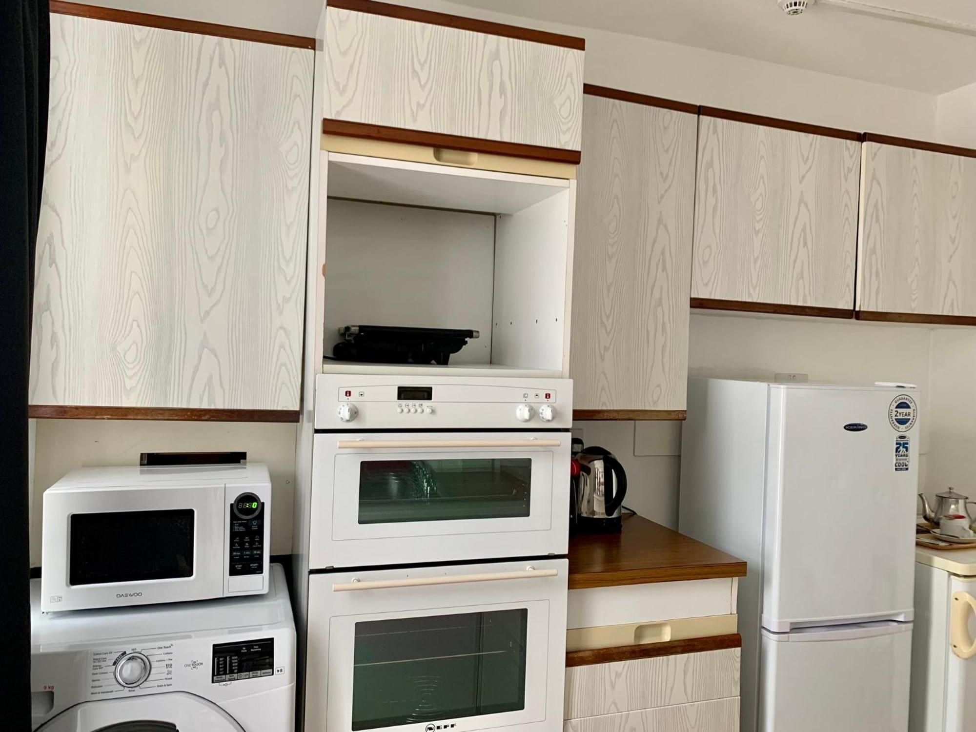 Sarum Apart-Hotel Saint Helier Jersey Екстериор снимка